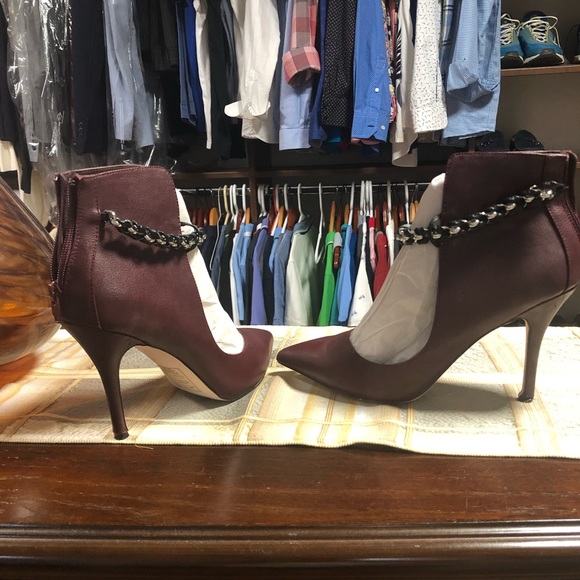 Shoe - Picture 3 of 7